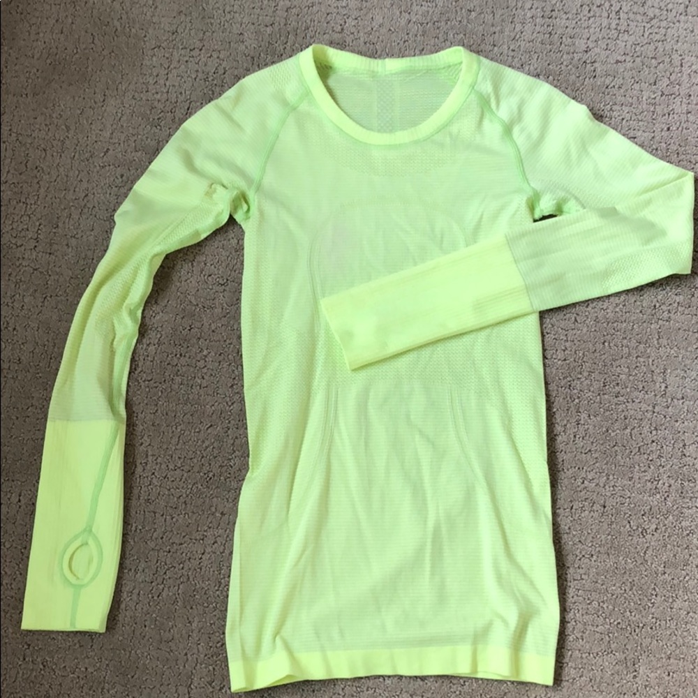 Lululemon long sleeve top size 2